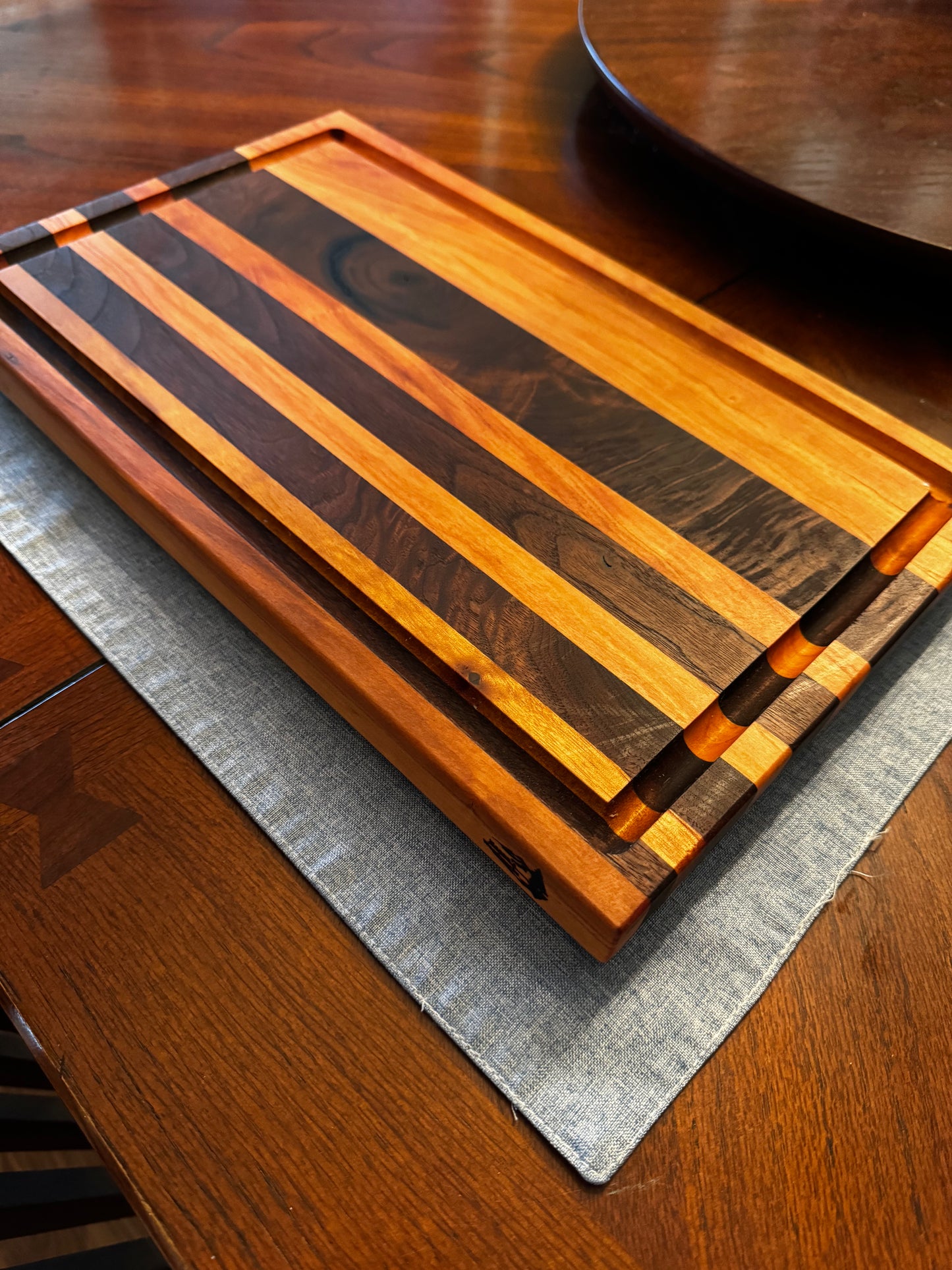 Gradient Pattern Cutting Board