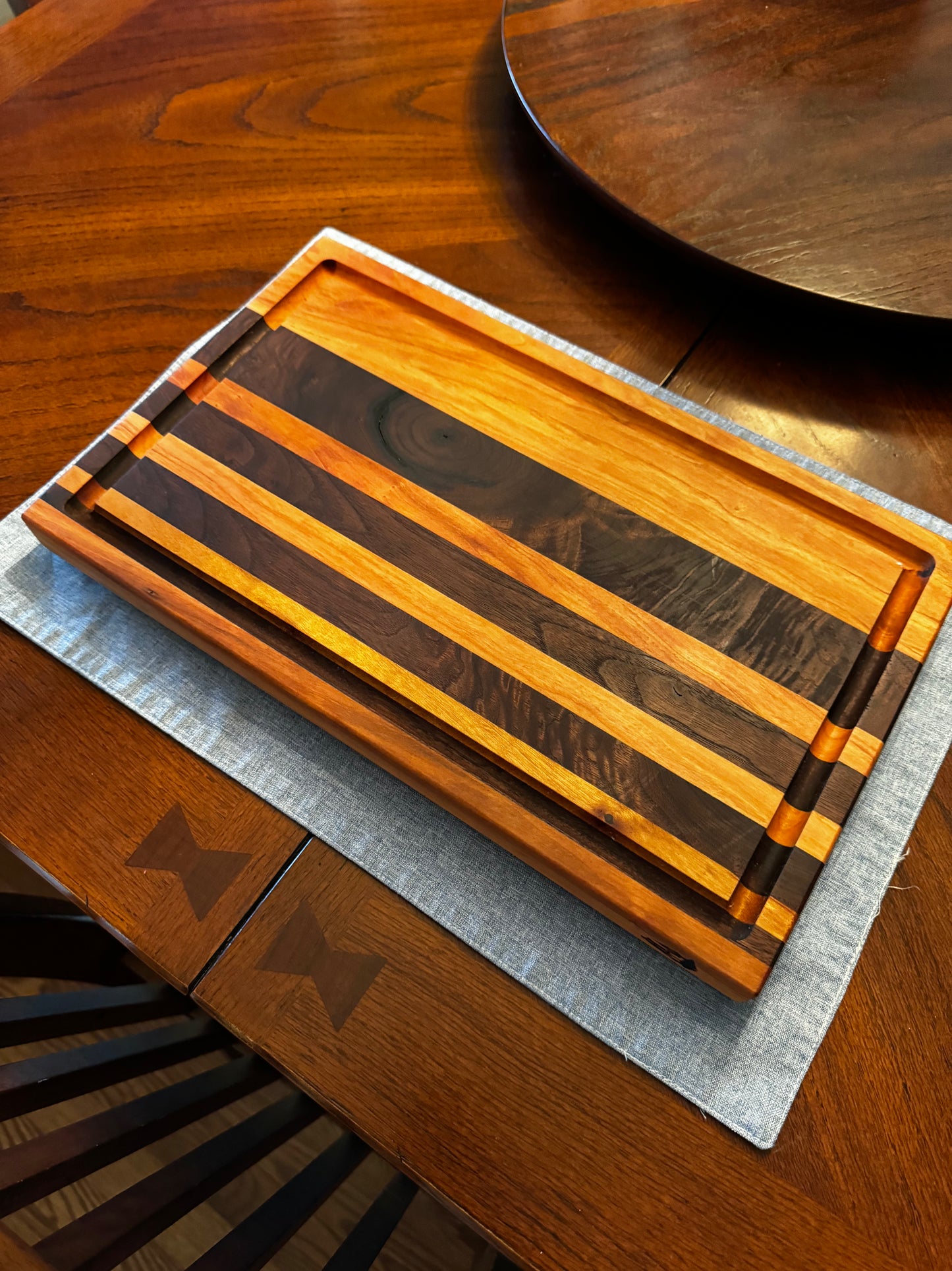 Gradient Pattern Cutting Board